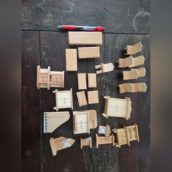 Wooden Dollhouse Furniture Set - Picture 2 of 3